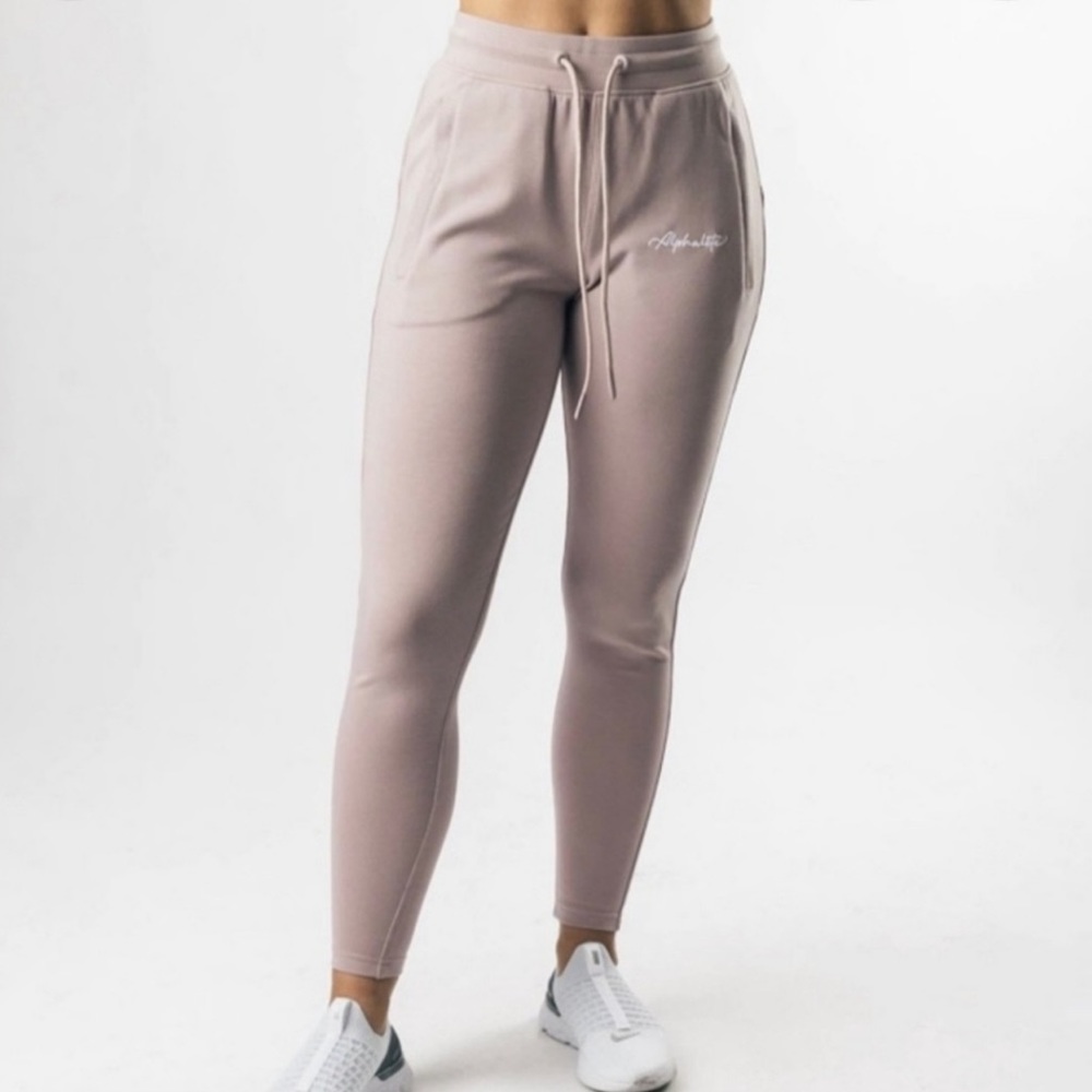 Alphalete essential jogger